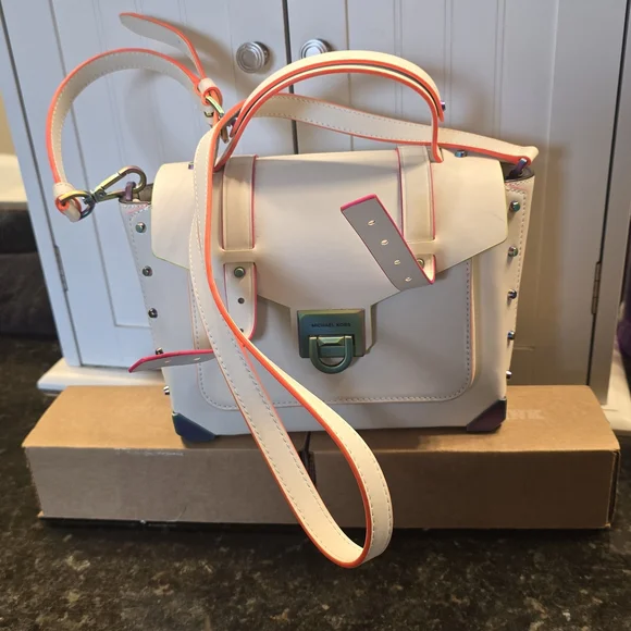 Michael Kors Bag - Picture 2 of 2